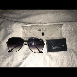 ❌❌SOLD❌❌Quay x Desi High key mini sunglasses